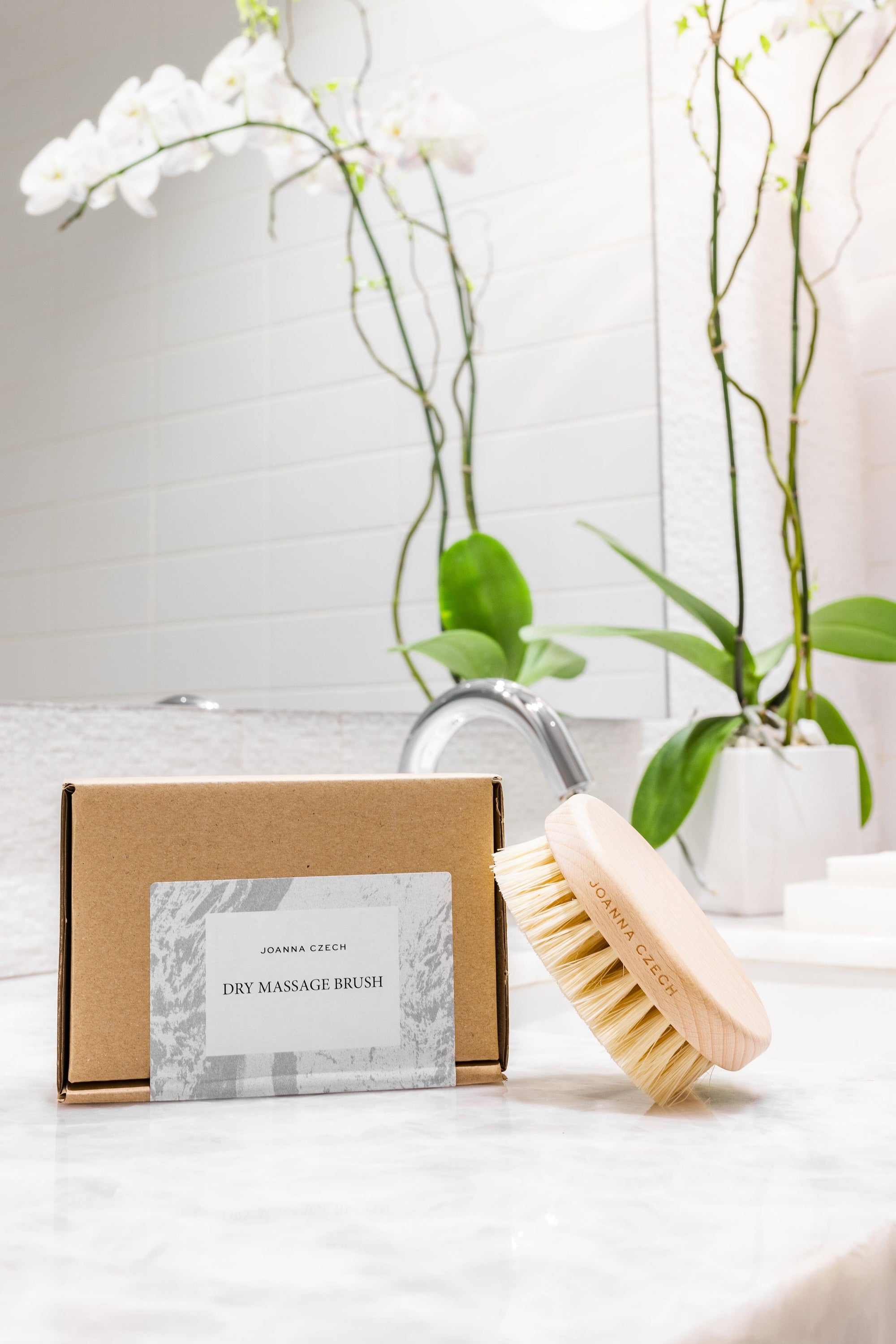 The Dry Massage Body Brush TOOLS & ACCESSORIES Joanna Czech 